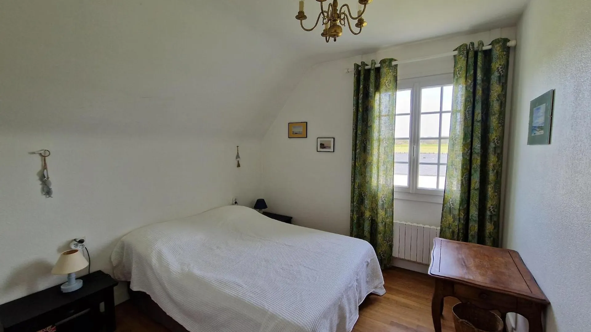 Villa Charming Penty 2-4 People, Morlaix Bay Plougasnou 0*,  Frankreich