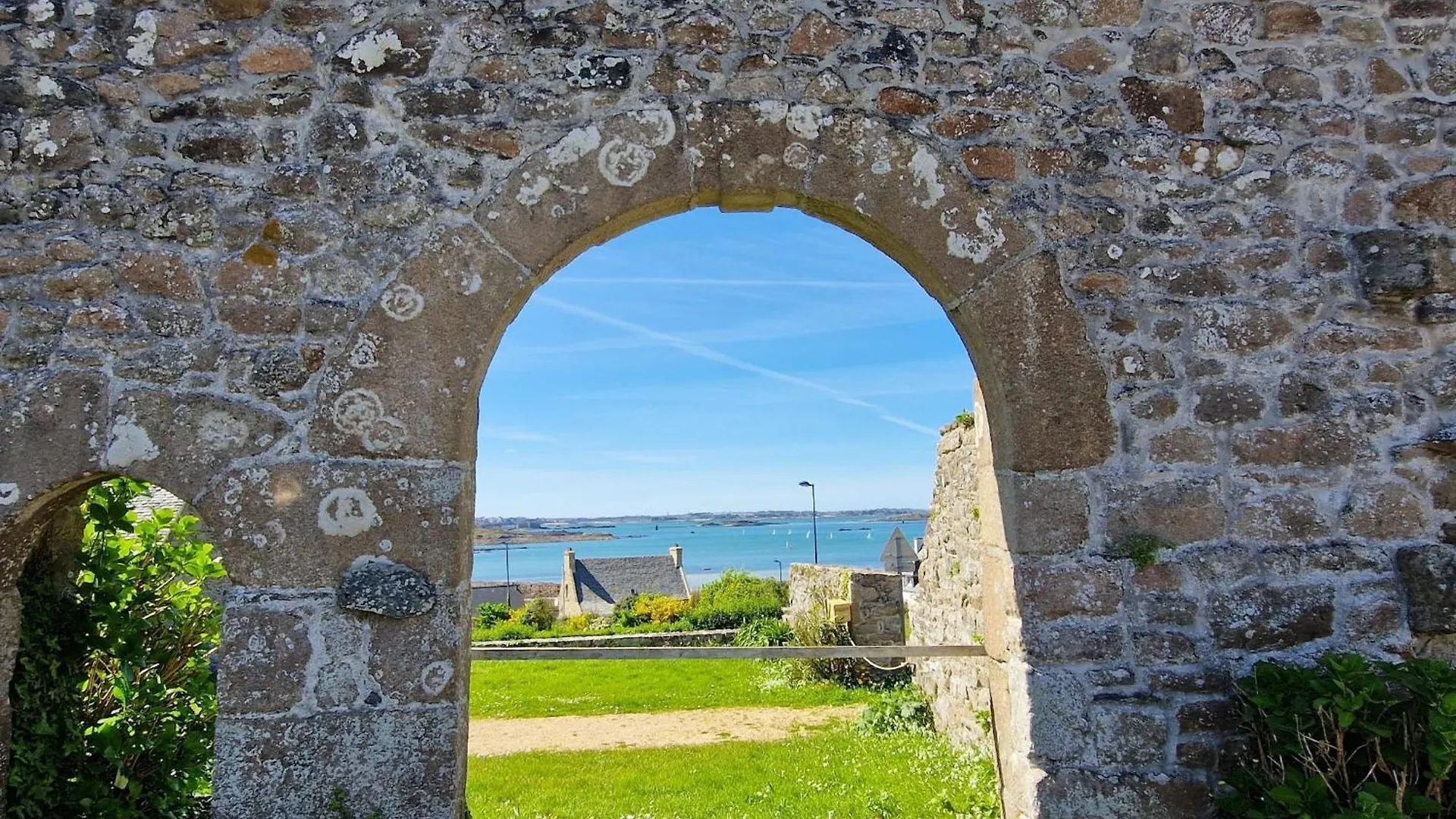 Ferienhaus Villa Charming Penty 2-4 People, Morlaix Bay Plougasnou Frankreich