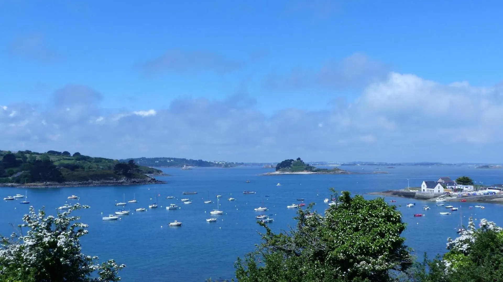 Villa Charming Penty 2-4 People, Morlaix Bay Plougasnou